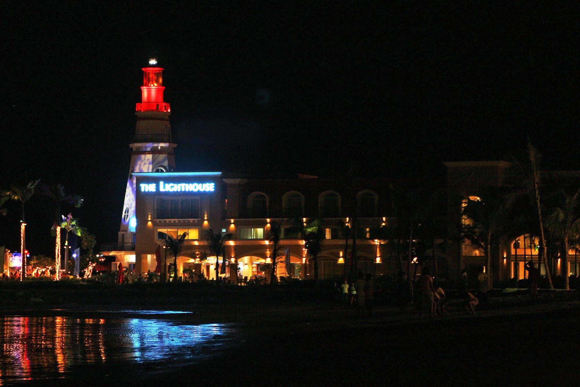 The Lighthouse Marina Resort Olongapo Exterior foto